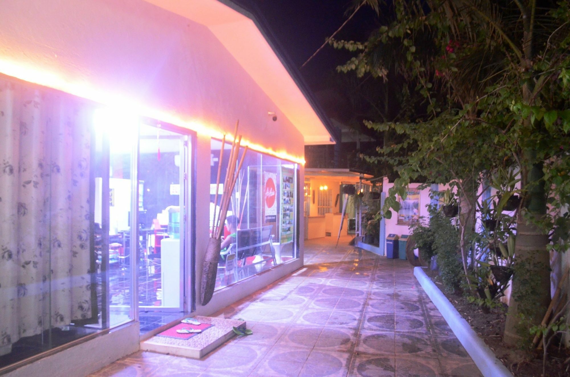 El Taraw Bed & Breakfast Puerto Princesa Екстер'єр фото