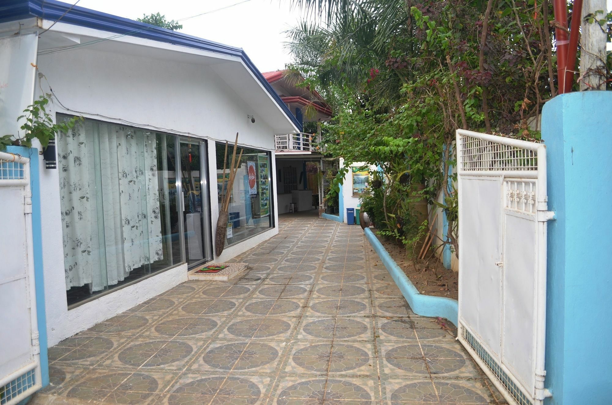 El Taraw Bed & Breakfast Puerto Princesa Екстер'єр фото